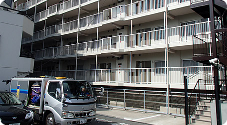 マンションの定期清掃です。